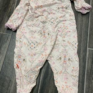 Magnetic me footed sleeper